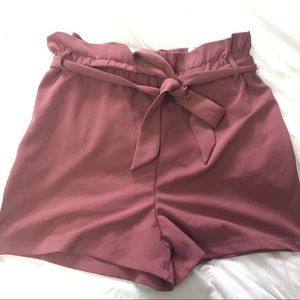 High-waisted Dusty Pink Shorts (X-Large)